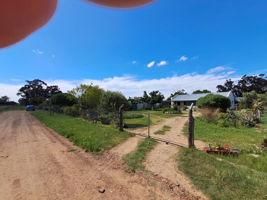 2 Bedroom Property for Sale in Hooikraal Western Cape